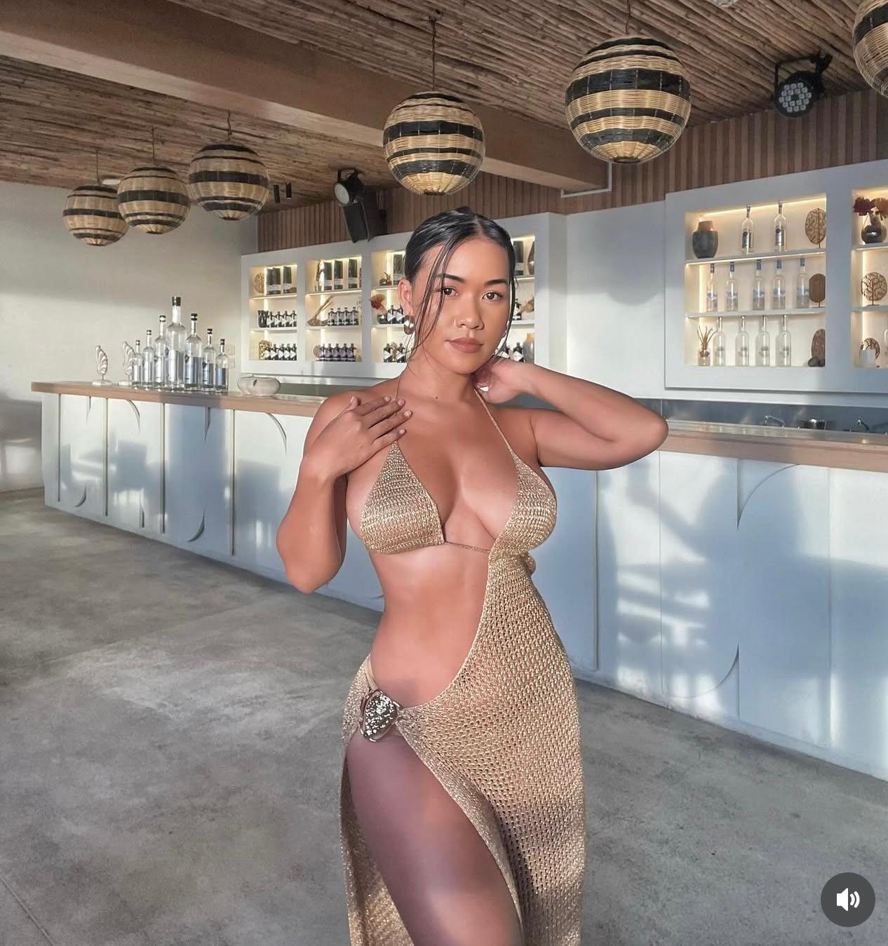 Stay gold with Ariana sexy metallic Maxi dress