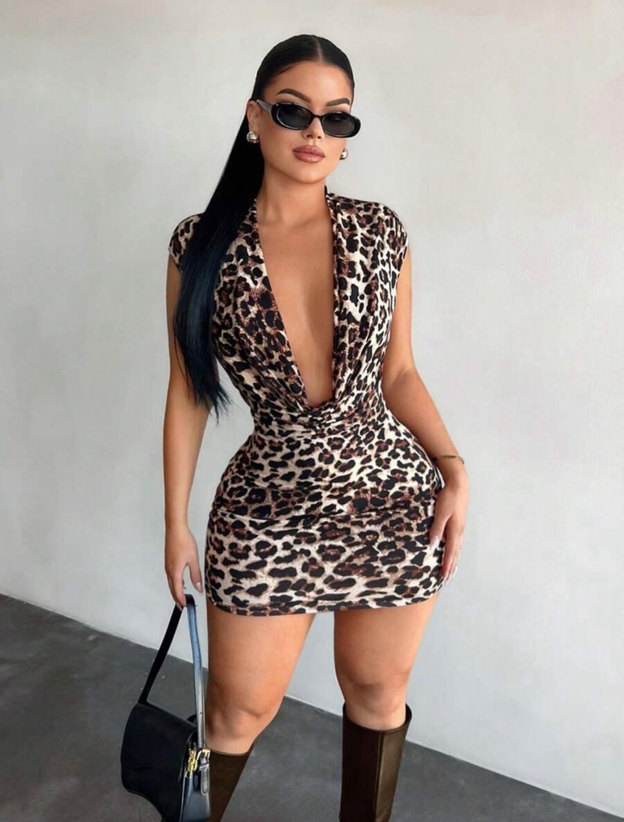 UCVOGUE sexy open back body-con mini dress