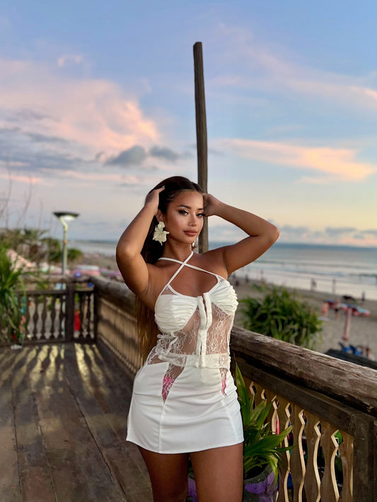 By the beach with chealsea lace short skirt set