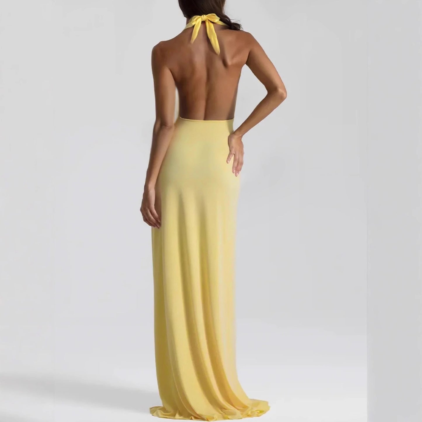 Deep V-neck strap backless long skirt