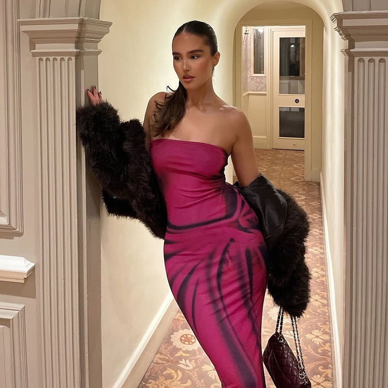 Line printed slim fit strapless dress