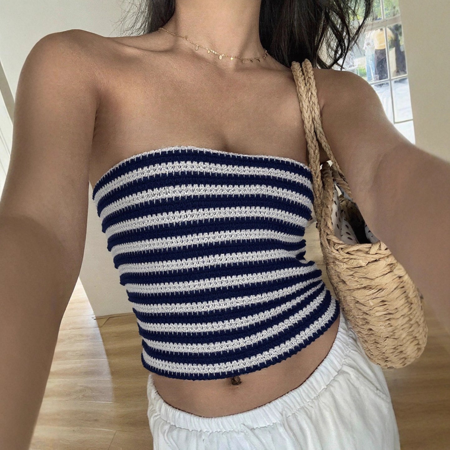 Striped backless strapless