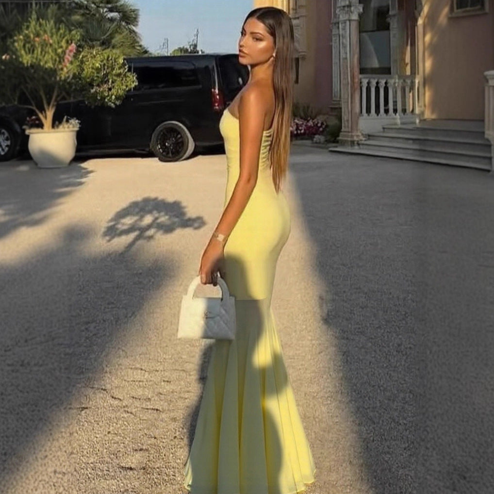Light yellow mesh skirt with wrapped buttocks