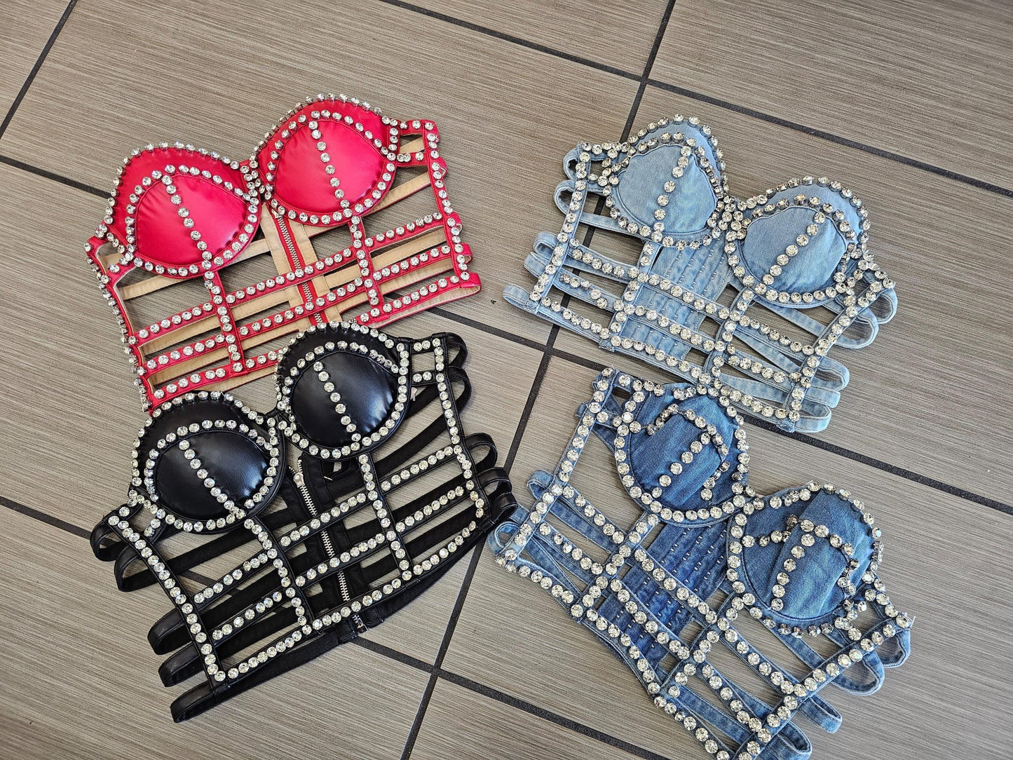 Perla Top With Pearls And Straps vest