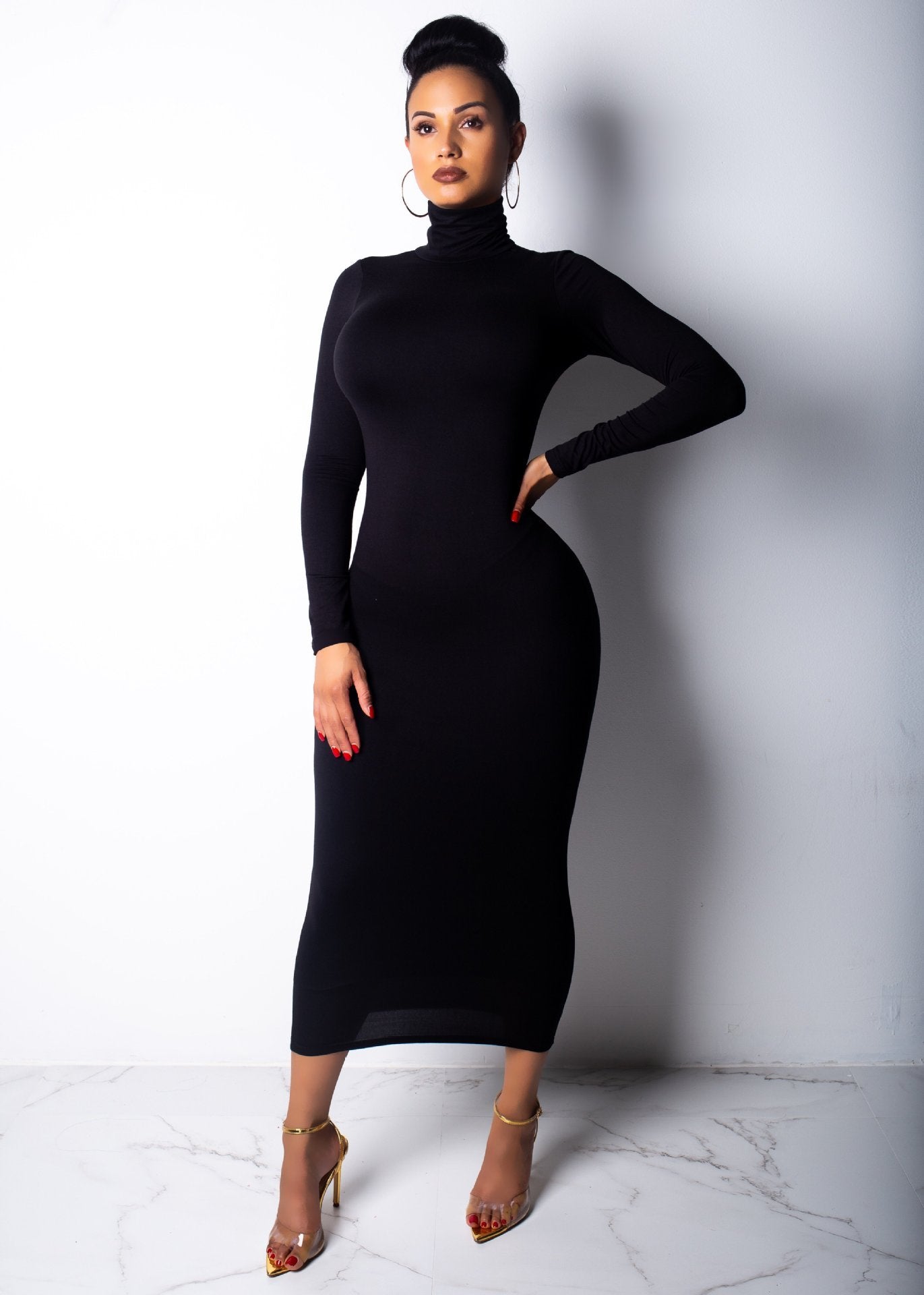 Long Fitted Dress With Long Sleeves And High Neck