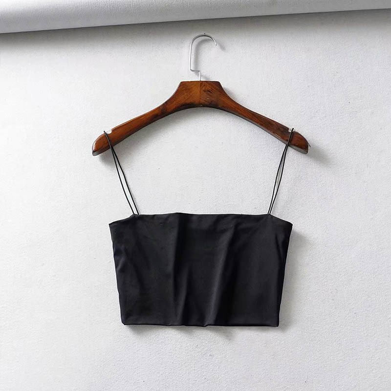 Thin Crop Top With Solid Color Leather Band