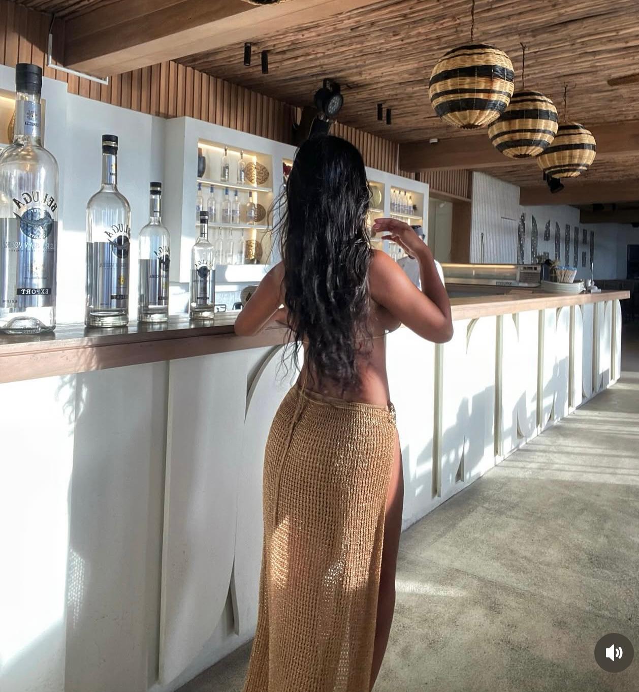 Stay gold with Ariana sexy metallic Maxi dress