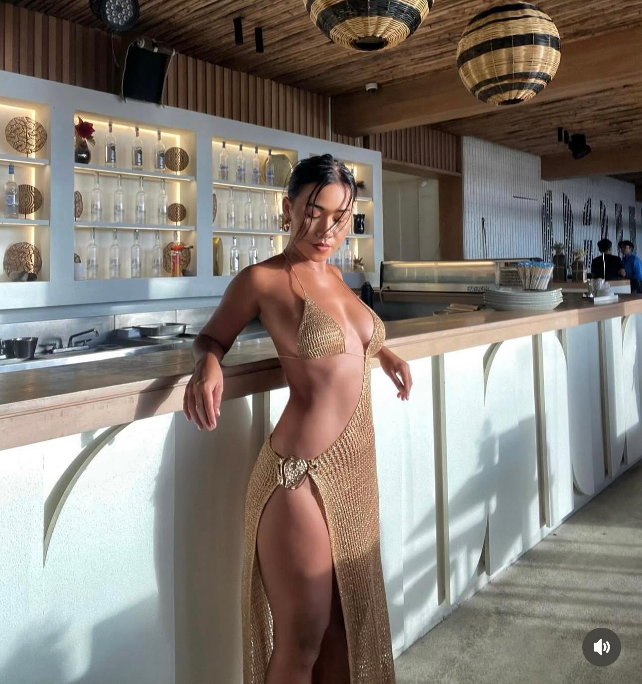 Stay gold with Ariana sexy metallic Maxi dress