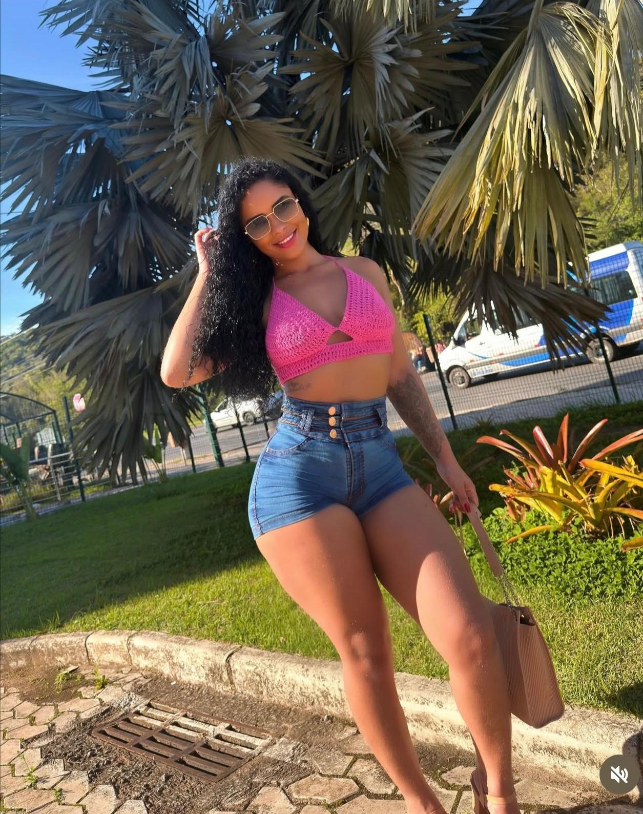 UCVOGUE handmade crochet top