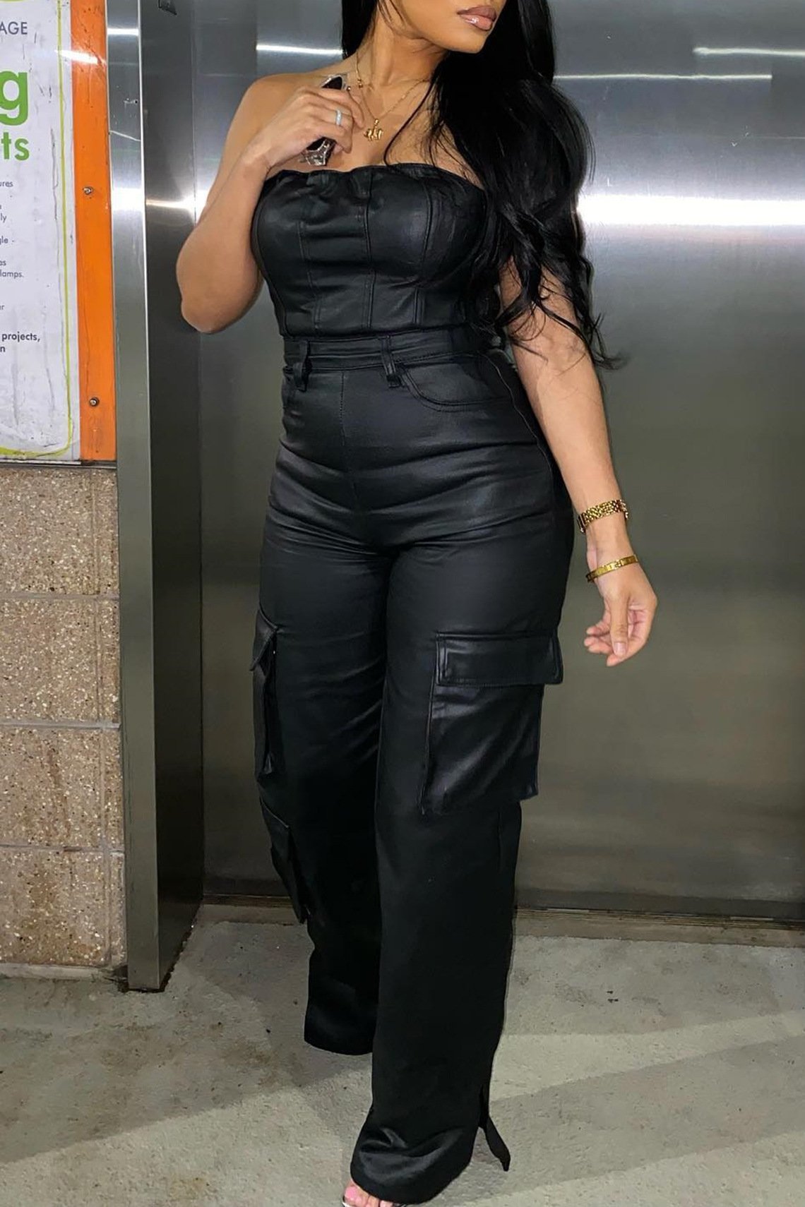 Tight-fitting Jumpsuit With Pockets