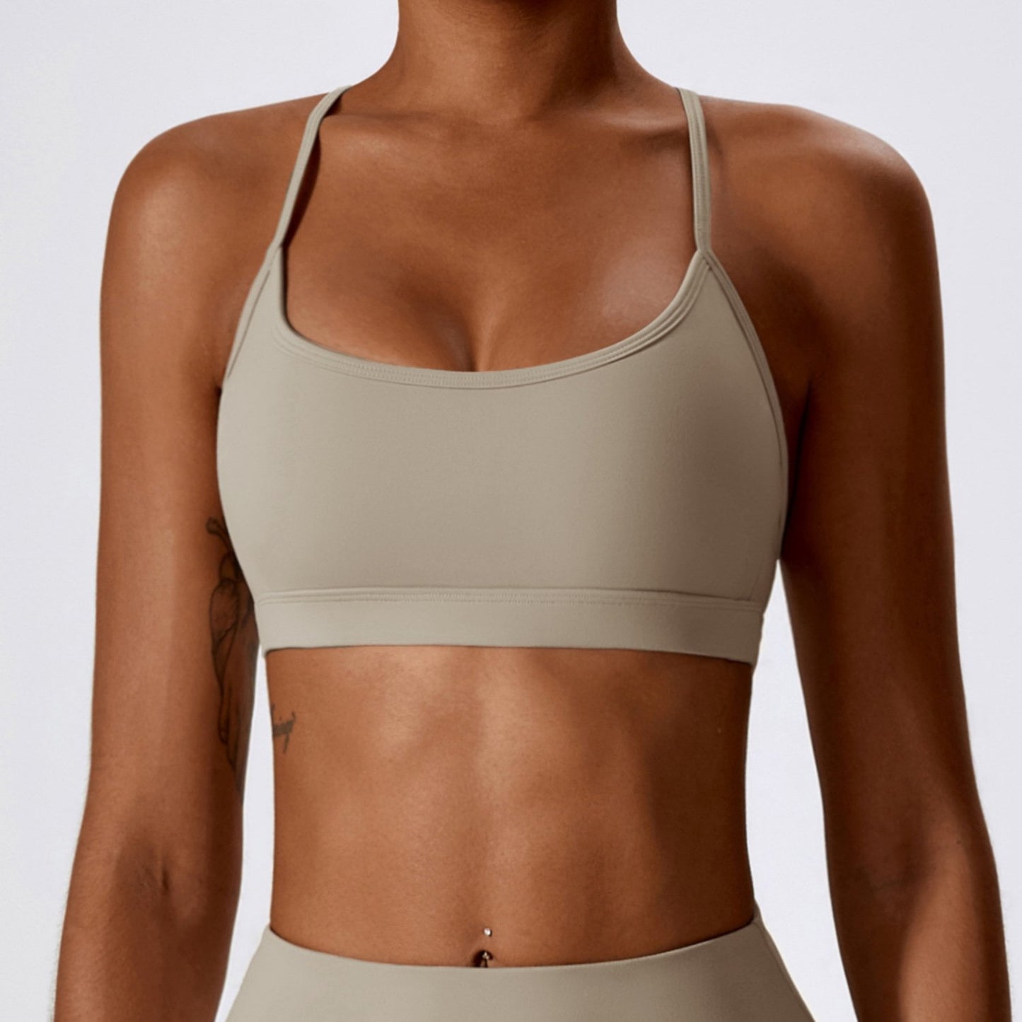 Sports Bra With Crossed Straps At The Back