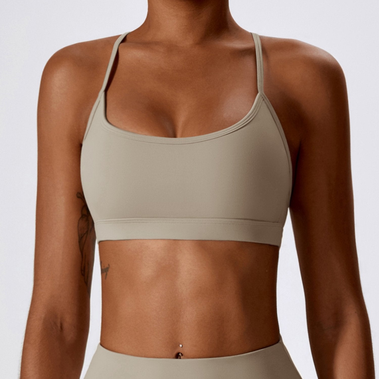 Sports Bra With Crossed Straps At The Back