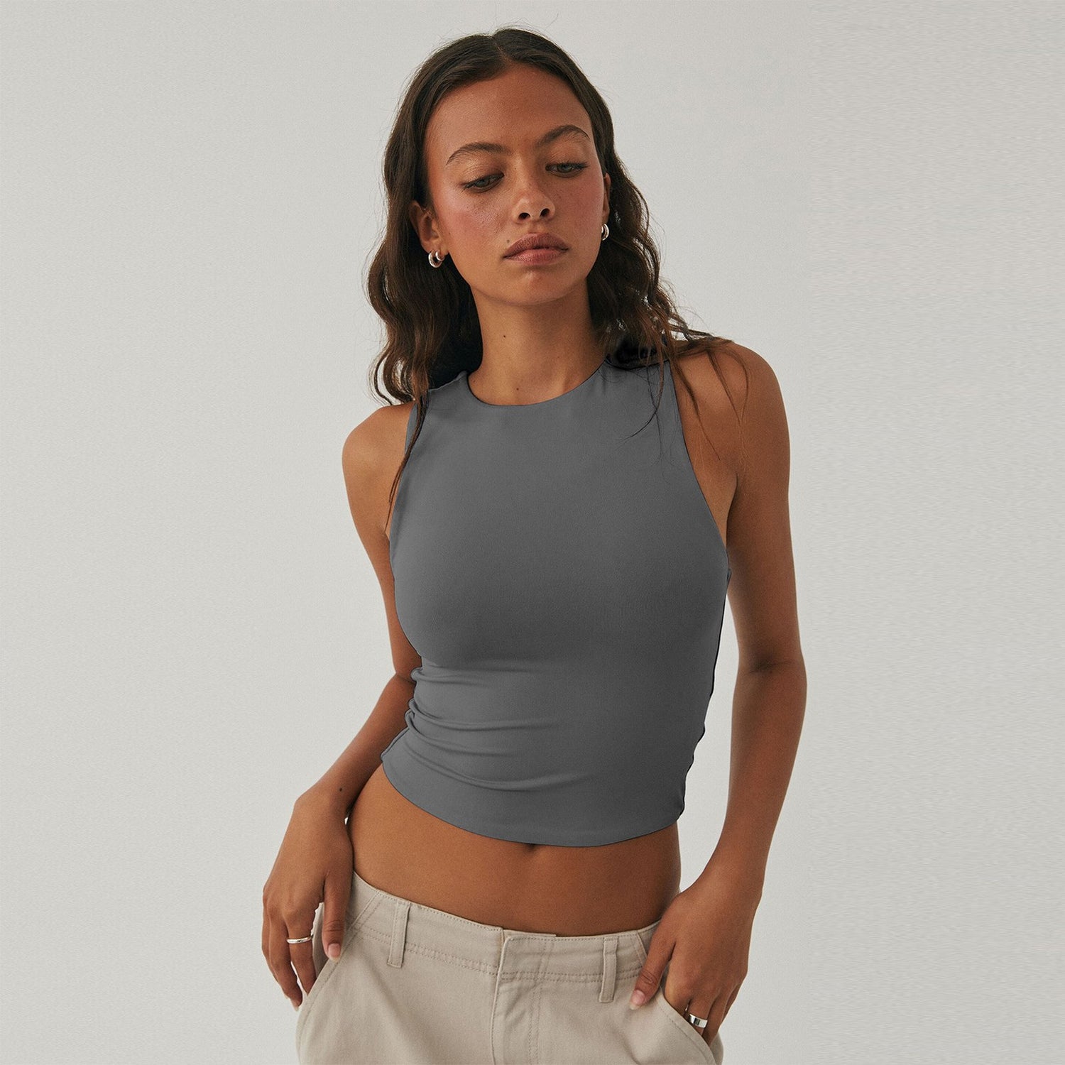 Sleeveless T-shirt With Tight Bottom