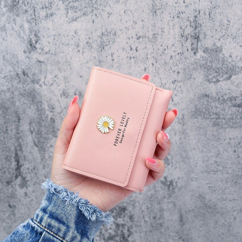 Small Square Wallet with Daisy