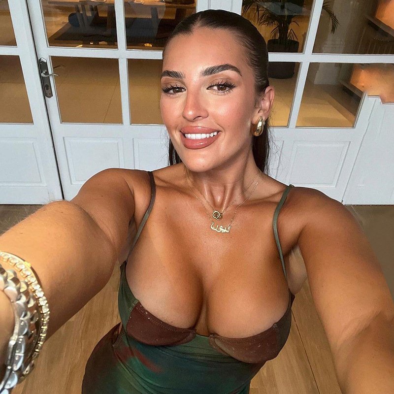 Hani Long Fitted Dress With Straps And Print