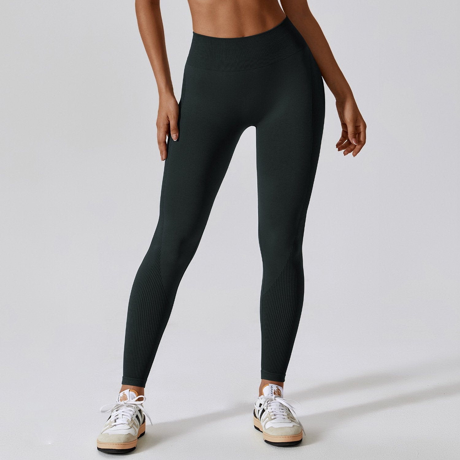 Seamless High Waist Sports Pants with Quick-Drying Hip Enhancer