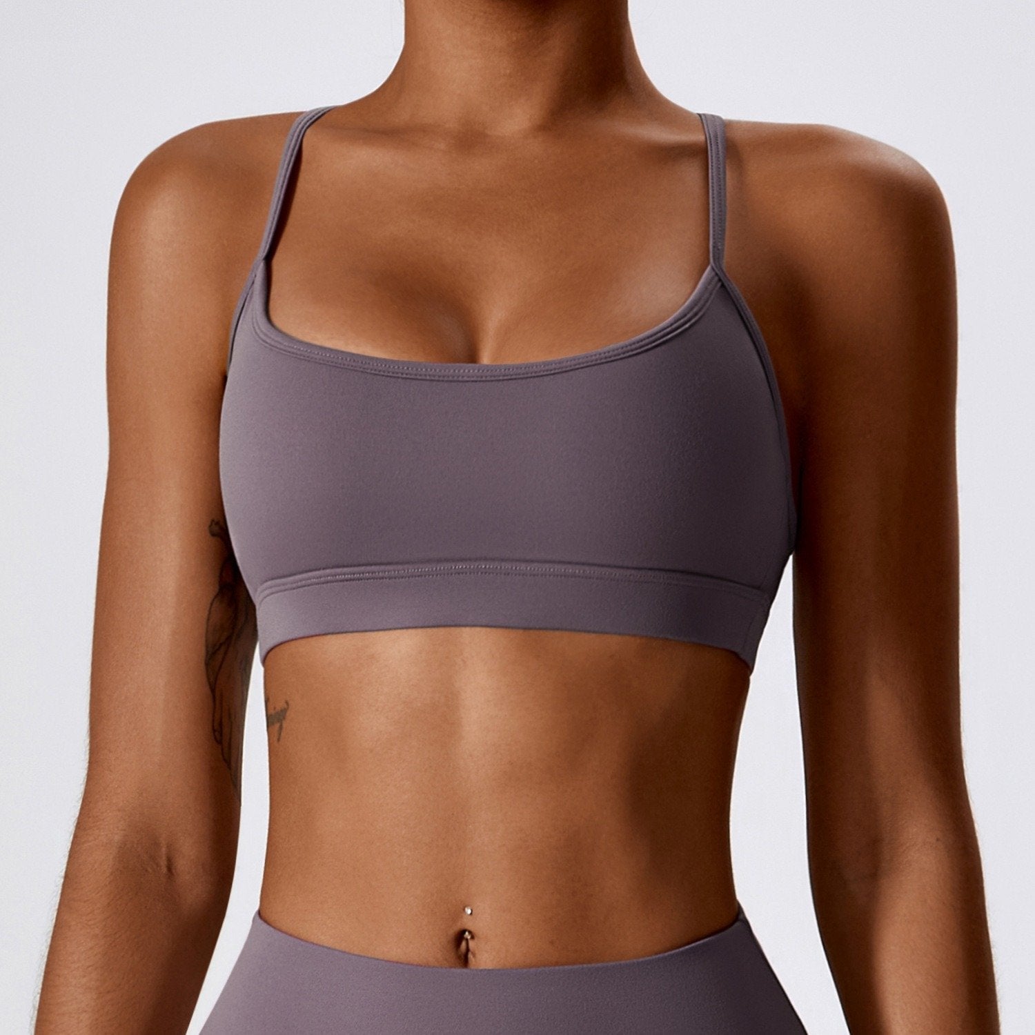 Sports Bra With Crossed Straps At The Back