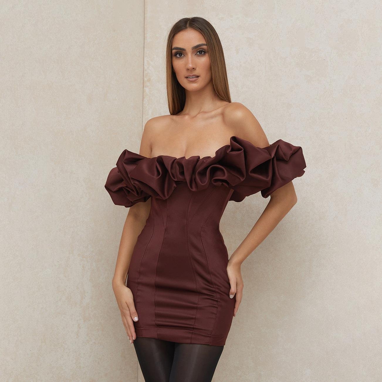 Fishbone Ruffled Waist Flada Dress