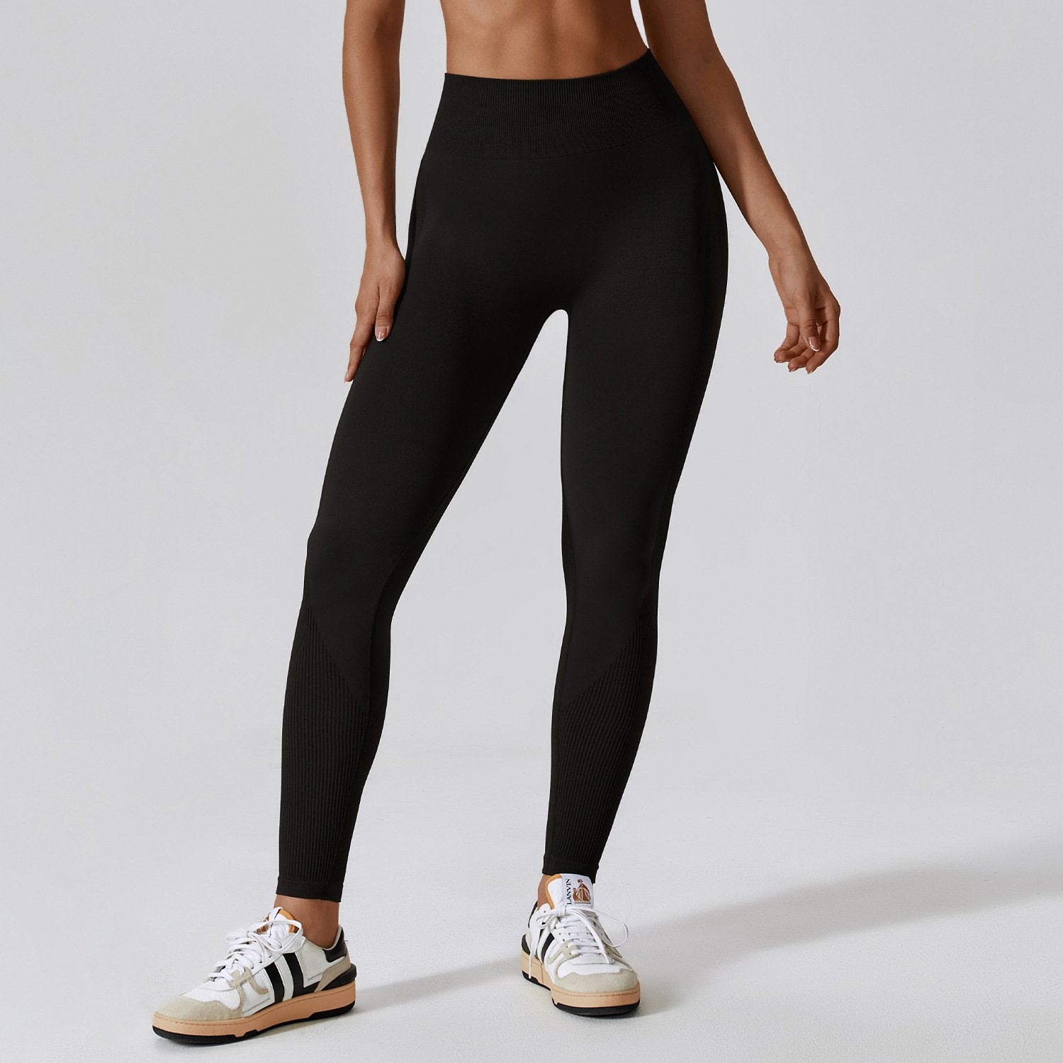 Seamless High Waist Sports Pants with Quick-Drying Hip Enhancer